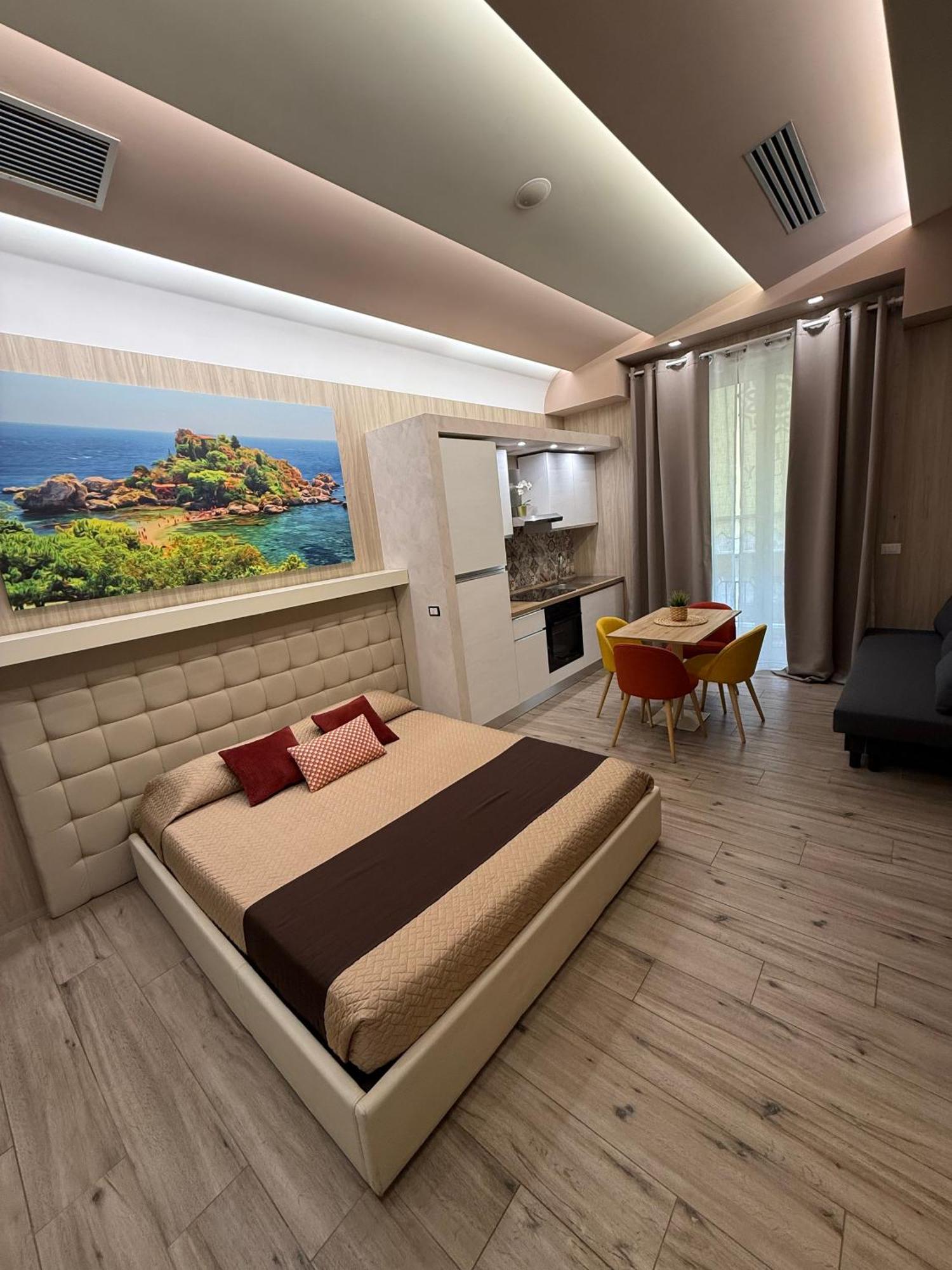 Th Luxury Rooms & Apartment Giardini-Naxos Zewnętrze zdjęcie